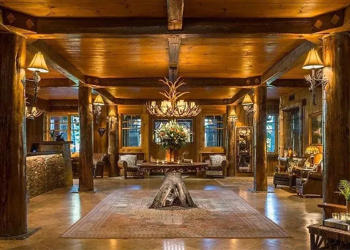 Superior Room In Whiteface Lodge - Ski Resort
