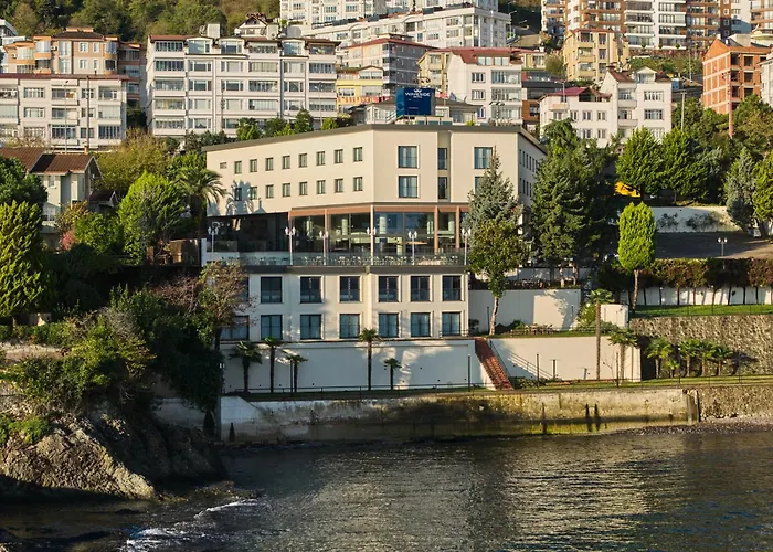 Waveside Hotel