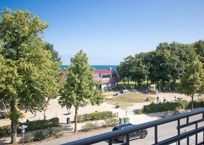Hotel Haus am Meer Kühlungsborn in direkter Strandlage, Zimmer mit Meer- oder Gartenblick, teils Balkon&Frühstück zubuchbar in historischer Villa