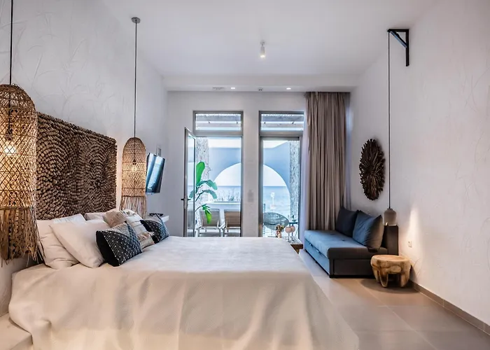 Delfini Beach Hotel & Suites