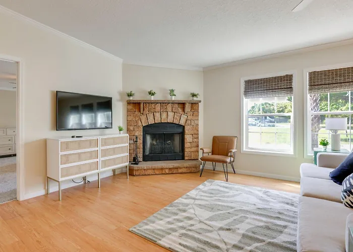 Pool Access! Spacious Home Near Wekiwa Springs