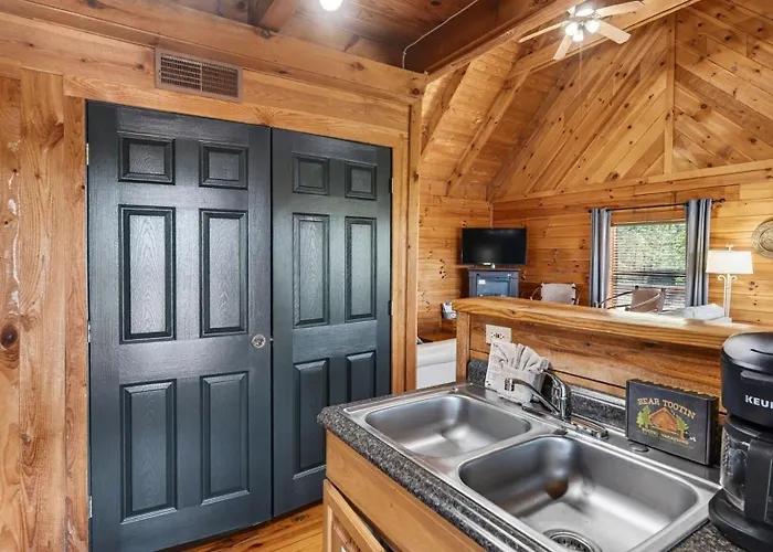 Elianahs Cabin By Avantstay