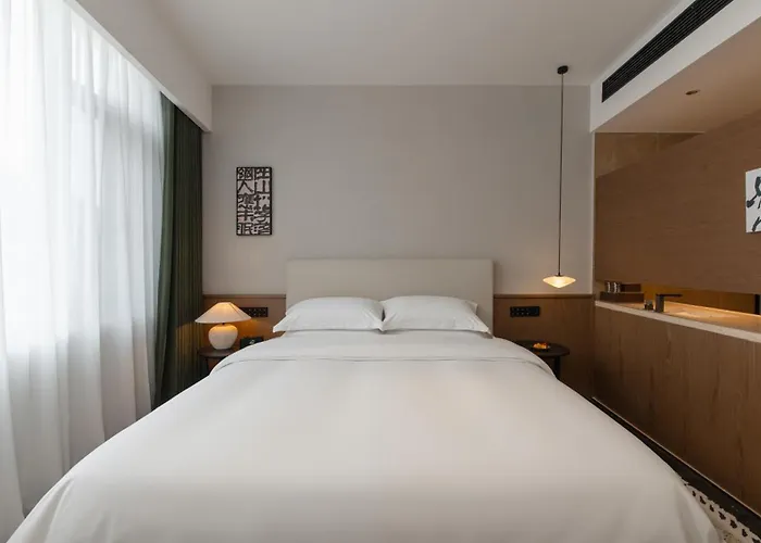 Wuye Woo Yeah Tangchi Hotel
