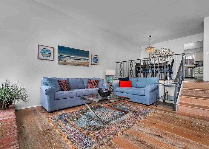 Stunning Ocean View 3-Bed Home!