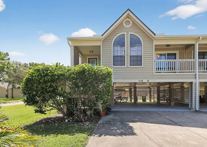 Palm Harbor Retreat•Near Beaches •Boating •Parking