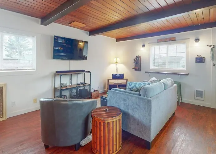 Dog-Friendly Adu With A Full Kitchen & Shared Washer&Dryer - Near The Water