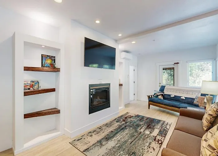 Stunner Apt With Fireplace Grill Partial Ocean Views & Partial Ac