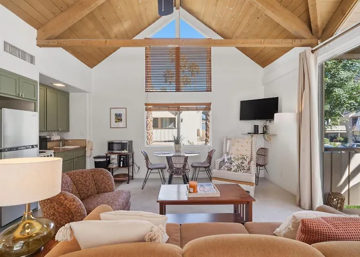 Desert Escape With Private Balcony Condo