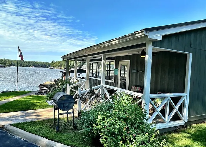 Charming Lake Front Home And Pavilion