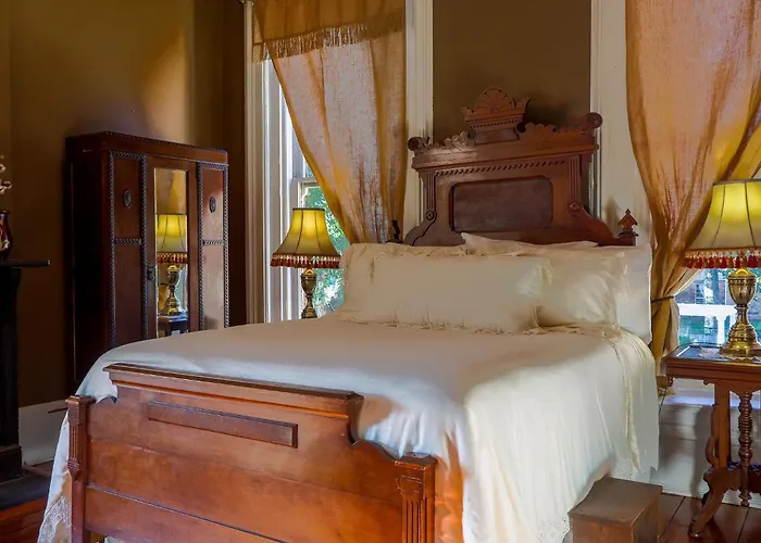 Baer House Inn