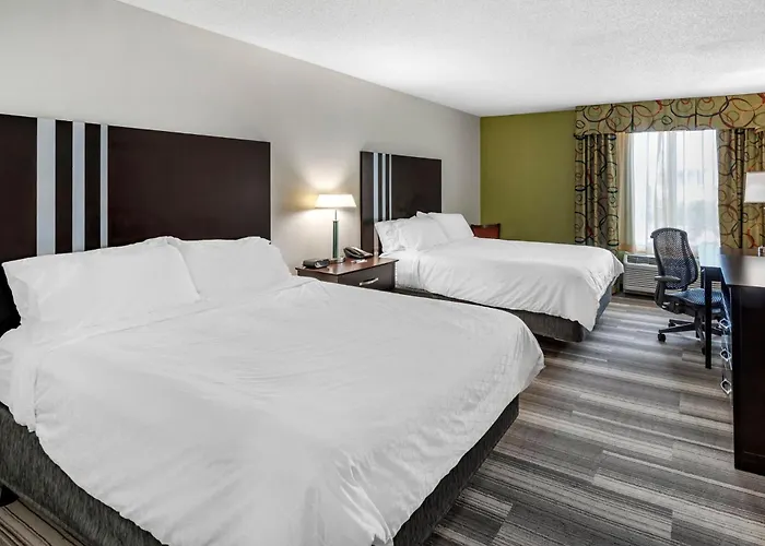 Holiday Inn Express Hotel & Suites Cincinnati-Blue Ash By Ihg