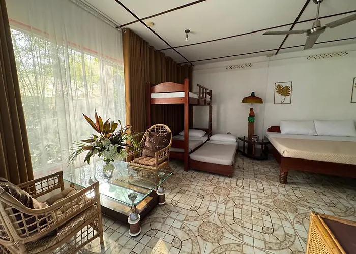 Deep Forest Garden Hotel
