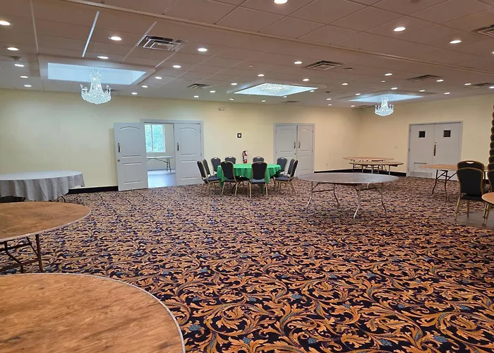 La Quinta Inn By Wyndham West Long Branch Nj Shore Area