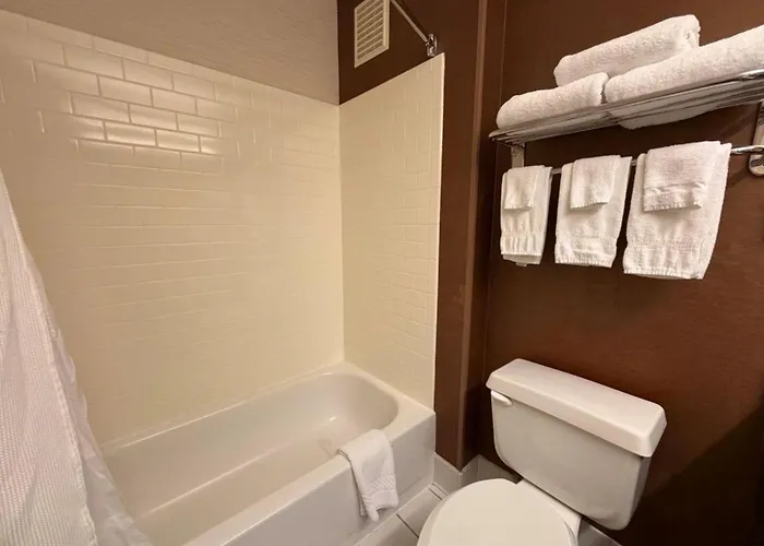 Surestay By Best Western Bismarck