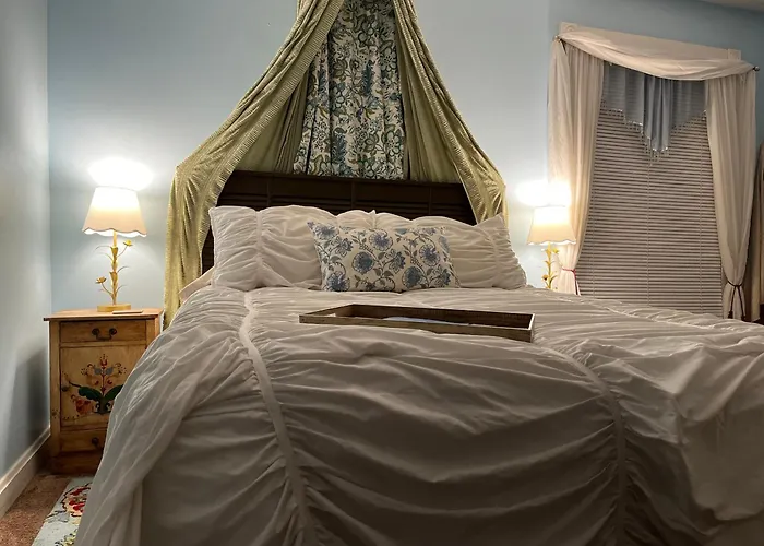 Woodstock Inn Bed & Breakfast