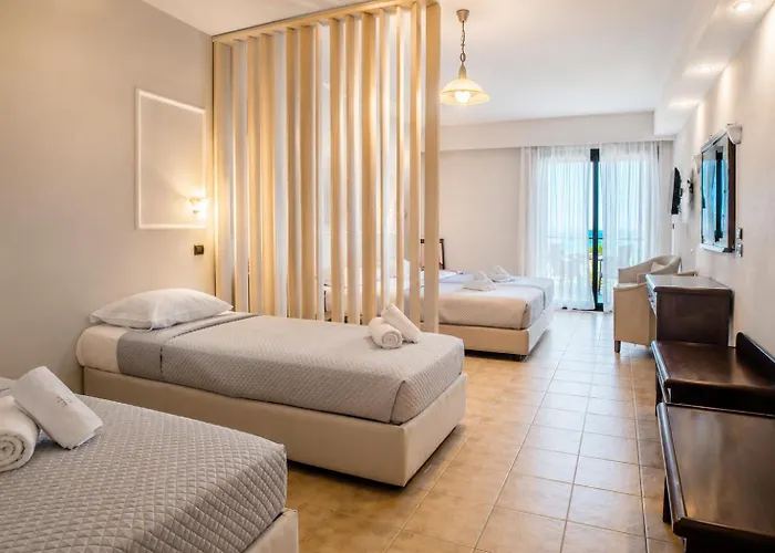 Ocean Beach Hotel