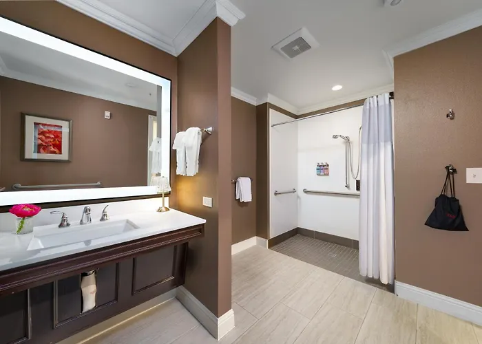 Majestic Inn And Spa