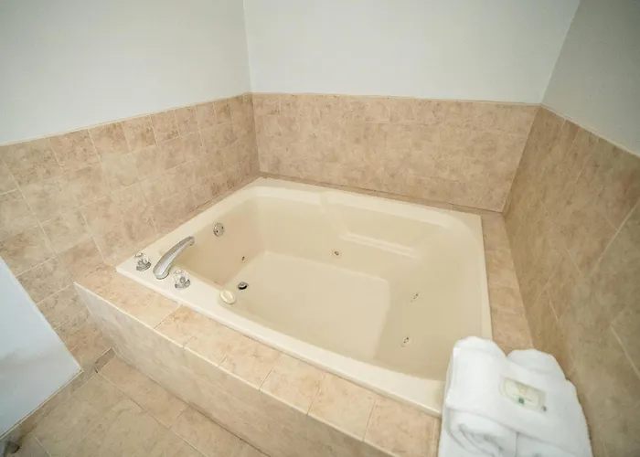 Quality Inn & Suites Watertown Near Prairie Lakes Ice Arena