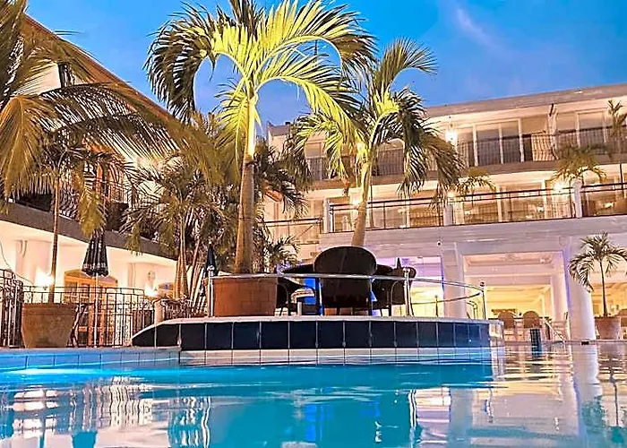 Clarkton Hotel Apartment