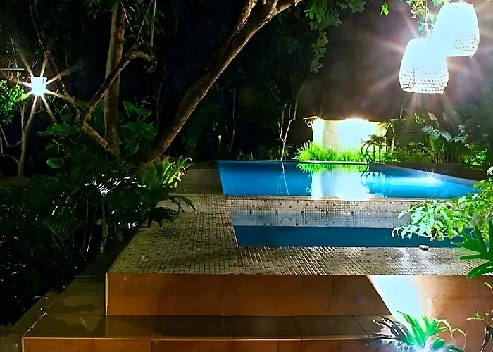 Sulyap Bed & Breakfast - Casa De Alitagtag Boutique Hotel