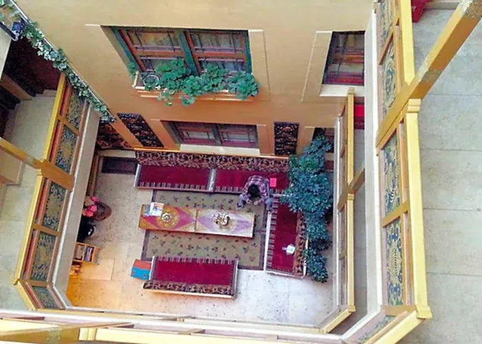 Tashitakge Hotel
