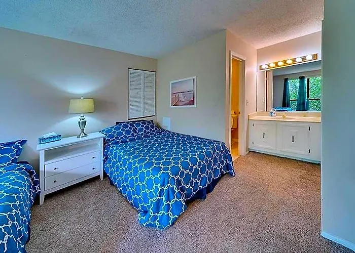 Siesta Key Beach - 2 Bedroom - 3 Beds - 3 Bathroom Duplex With Heated Swimming Pool