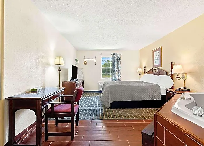 Americas Best Value Inn & Suites Mt. Pleasant