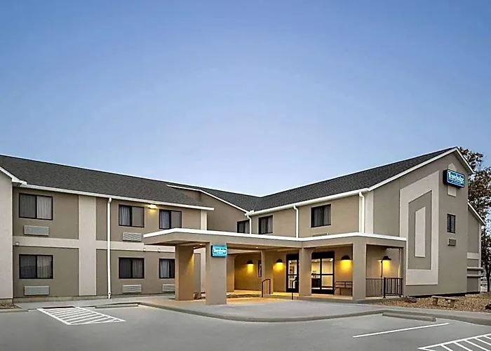 Oak Tree Inn Dexter