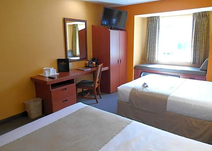 Microtel Inn & Suites By Wyndham Cherokee
