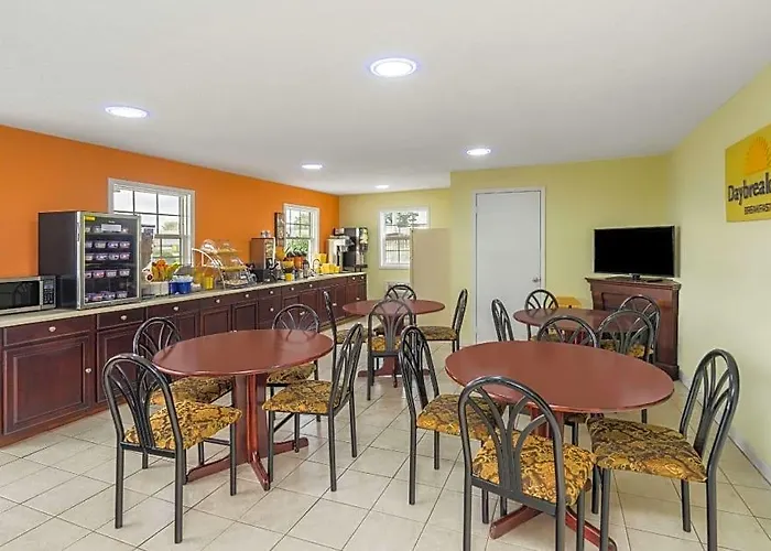 Days Inn By Wyndham Statesville