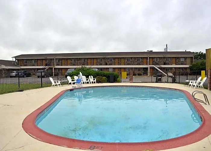 Americas Best Value Inn Crosstimbers
