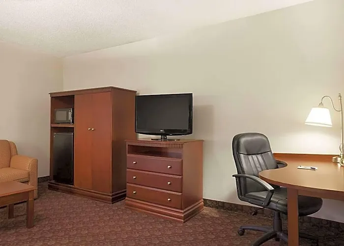 Baymont By Wyndham Sioux Falls
