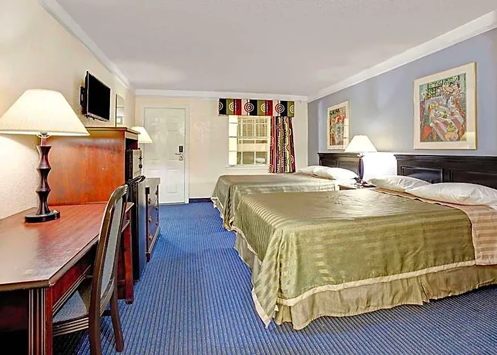 Travelodge By Wyndham North Richland Hills/Dallas/Ft Worth