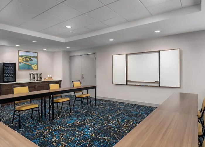 Hampton Inn Baltimore Bayview Campus