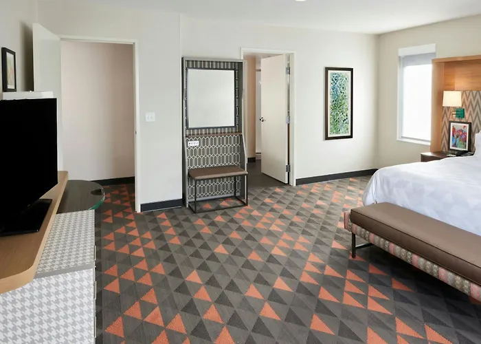 Holiday Inn & Suites Philadelphia W - Drexel Hill By Ihg