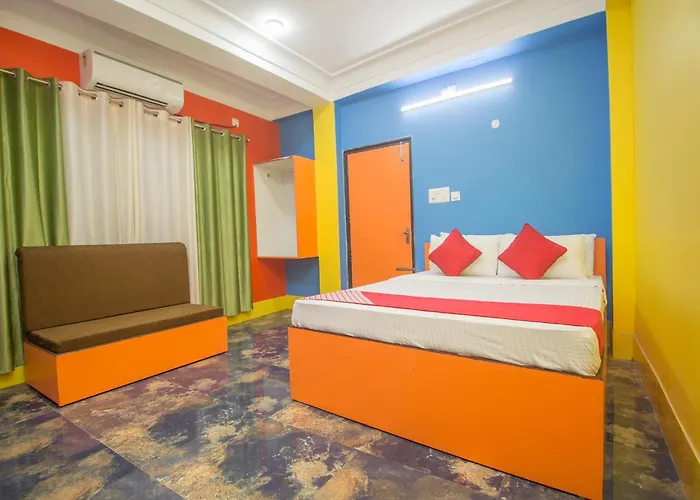 Collection O Relax Hotel