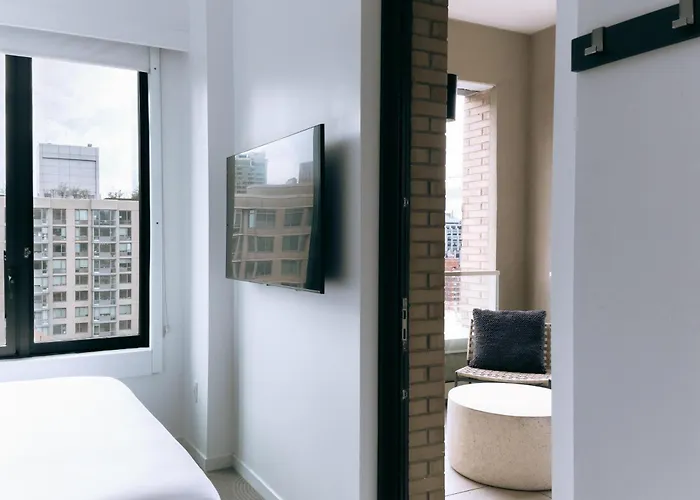 Arlo Midtown