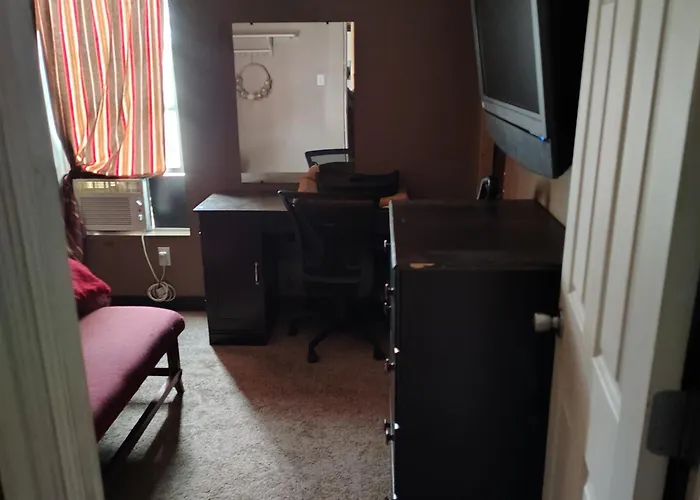 Curt'S Cozy Room Rentals