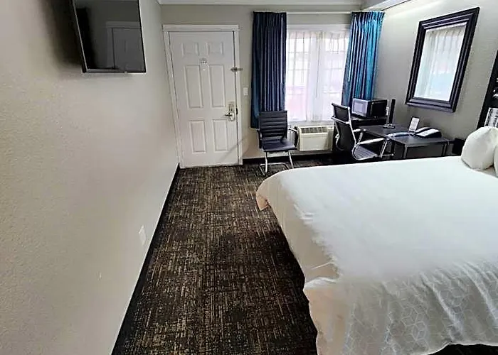 Executive Lodge