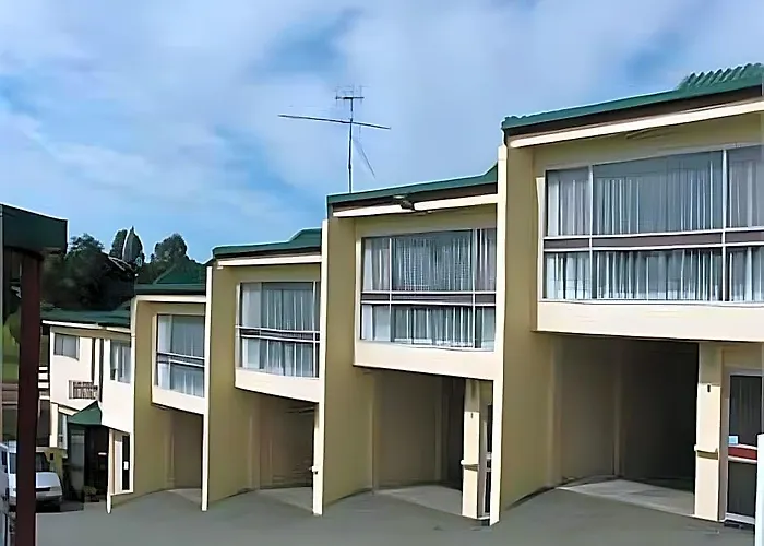 Townhouse Motel