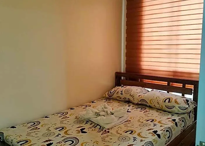 Lover'S Nest Guest House