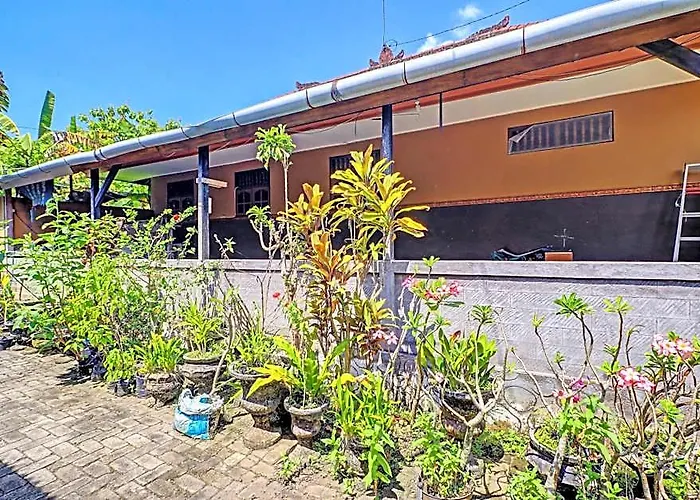 Hotel O Sekar Jagat Near Pantai Baluk Rening