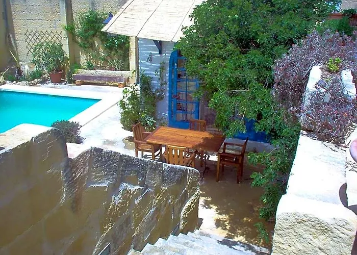 Spacious Comfortable, Traditional Villa- Large Private Pool, Terraces Views