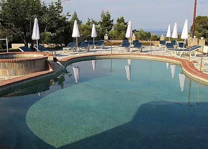 Pashos Hotel