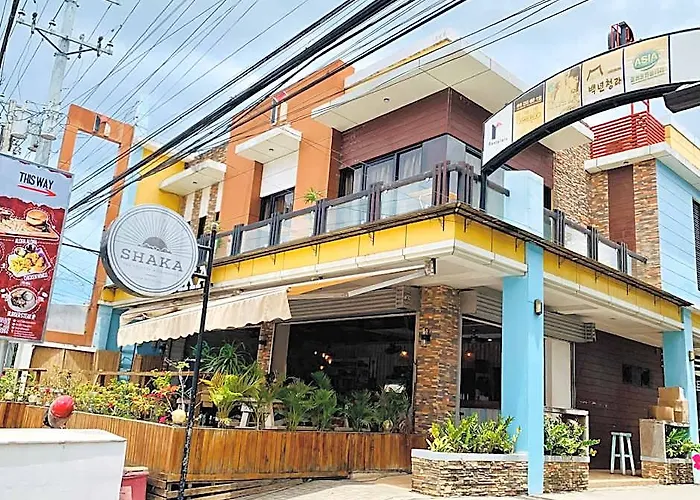 Alona Central Inn