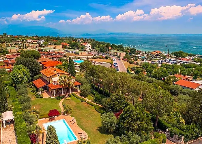 Villa Elena Elegante Villa Vista Lago Con Piscina
