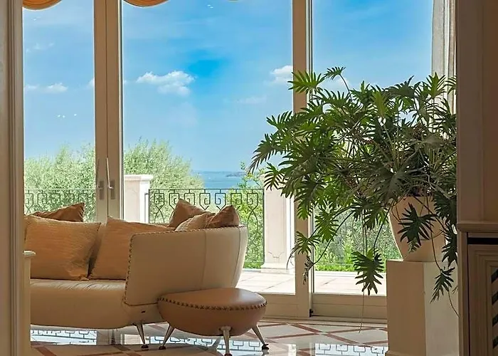 Villa Elena Elegante Villa Vista Lago Con Piscina