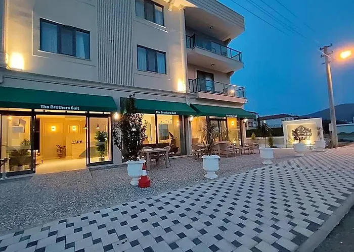 The Brothers Suit Otel