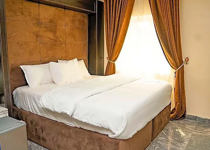 Perly Gate Residence Uyo