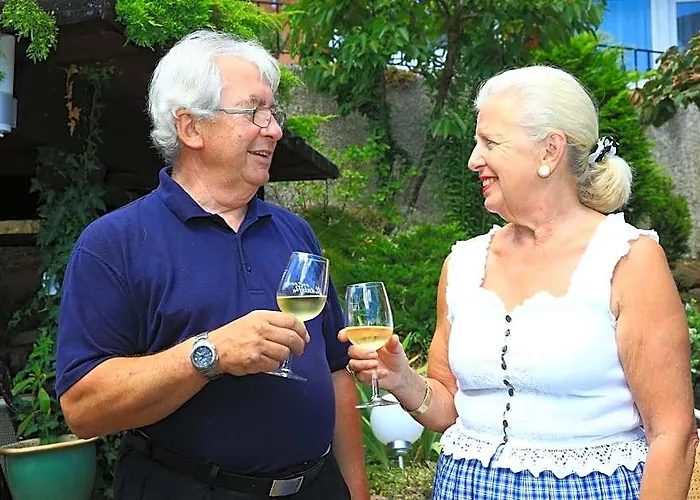 Pension Weinberg Mit Landhaus Nizza